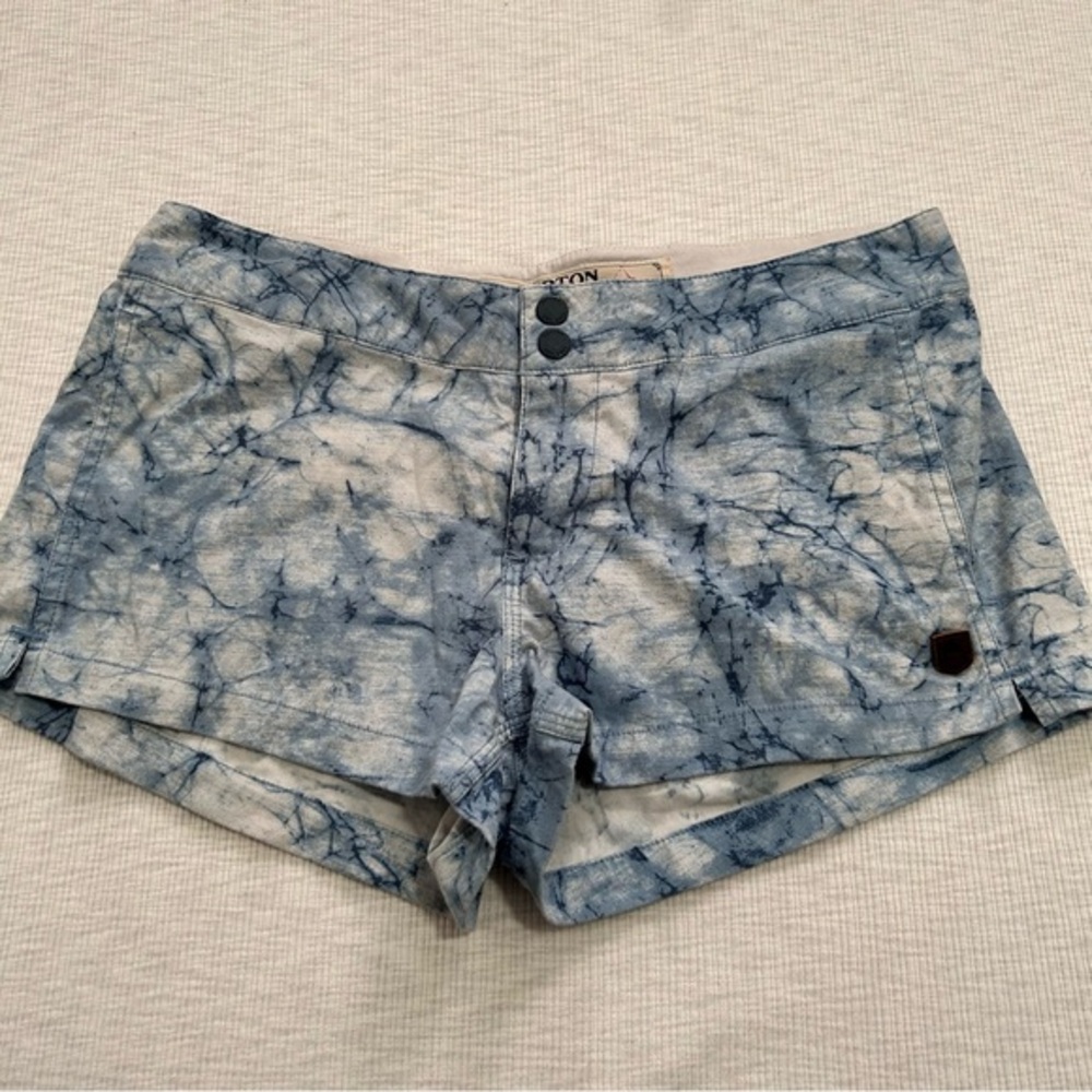 Burton Shorts Tie Dye Blue White Women’s Size 25 Snap Button‎ Pockets